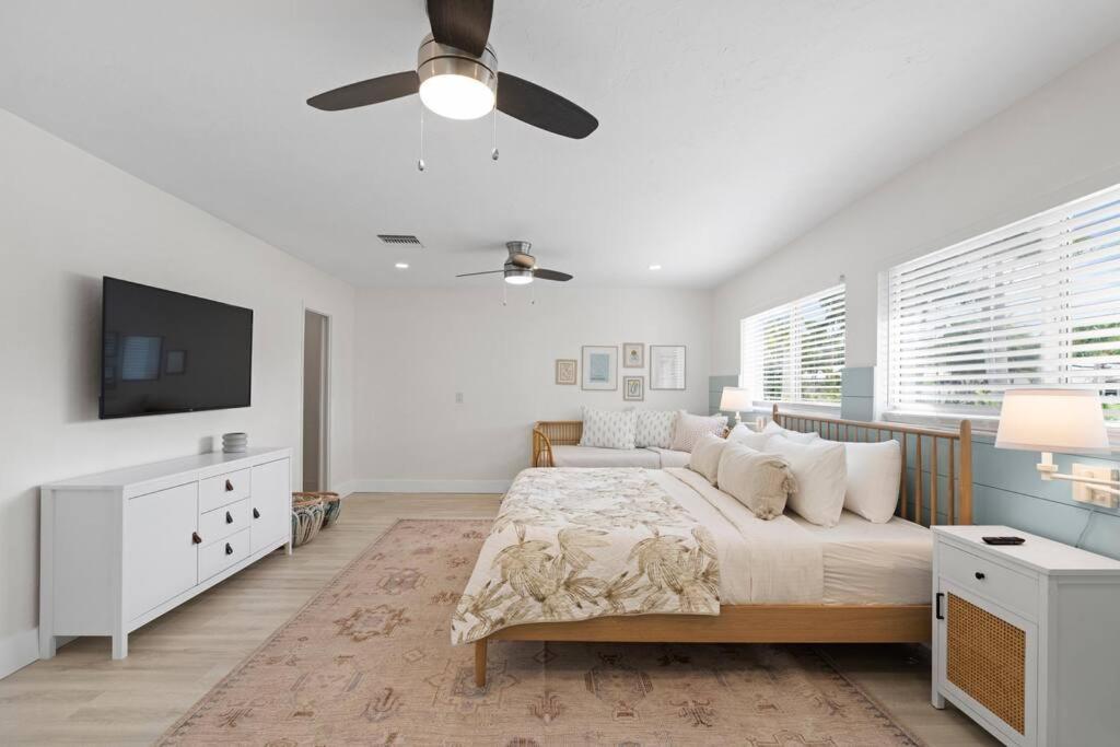 Waterfront-Heated Pool-Mini Golf-Game Room-2Mi Beach Fort Lauderdale Exterior foto
