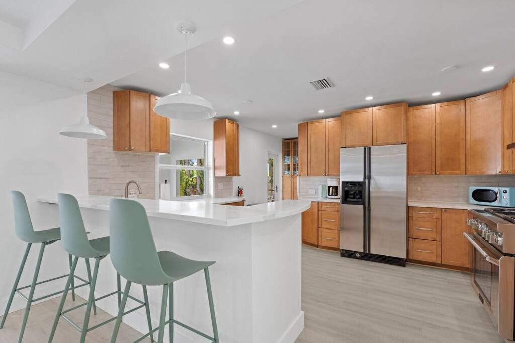 Waterfront-Heated Pool-Mini Golf-Game Room-2Mi Beach Fort Lauderdale Exterior foto