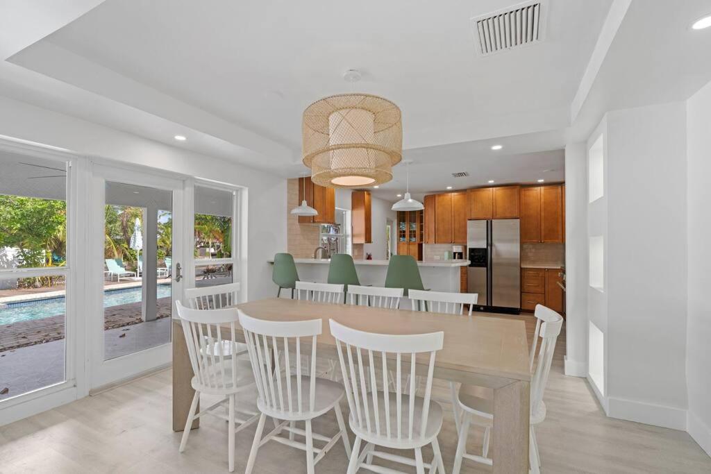 Waterfront-Heated Pool-Mini Golf-Game Room-2Mi Beach Fort Lauderdale Exterior foto