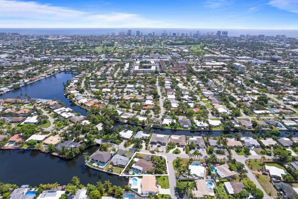 Waterfront-Heated Pool-Mini Golf-Game Room-2Mi Beach Fort Lauderdale Exterior foto